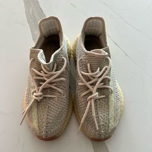 AUTHENTIC YEEZY BOOST UNISEX